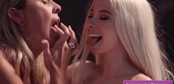 Sexy blonde lesbian sluts Kenzie Reeves, Jayna Woods in hardcore pussy fingering and pussy eating
